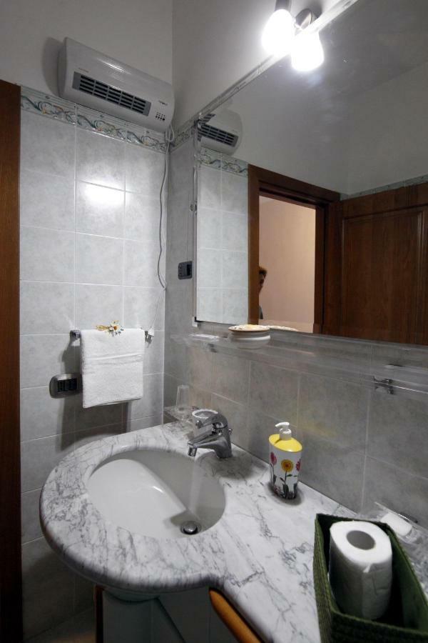 Residenza D'Epoca B&B Celeste Caserta Eksteriør billede